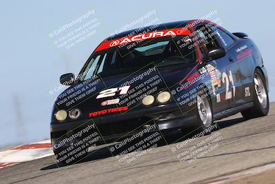 media/Oct-26-2025-CalClub SCCA (Sun) [[8ce1e69566]]/Group 2/Grapevine/